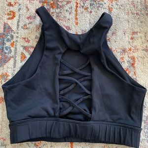 Black sports bra